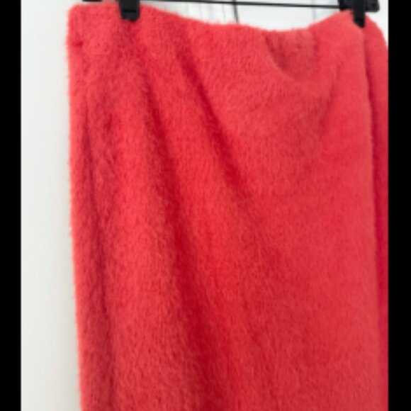 Brand New 2-Piece Anthropologie Fuzzy Knit Skirt Set by Maeve - Picture 5 of 8